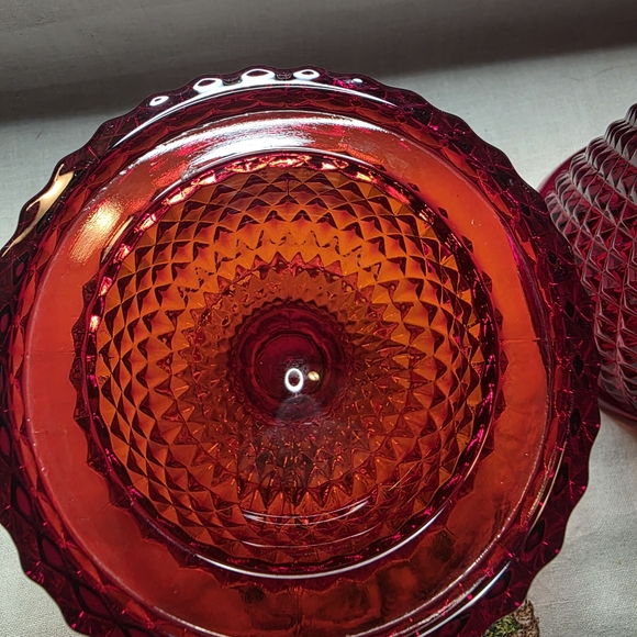 Ruby Red Diamond Point Fairy Lamp, Or A "Glimmer" lamp, produced By Viking Glass - Picture 8 of 12